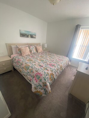 3 soverom, strykejern/-brett, wi-fi og sengetøy