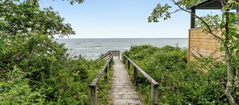 The Bott Cott: Cozy 3-Bedroom Retreat in Grand Haven