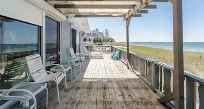 Beachfront cottage on North Shore Grand Haven