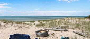 Whiskey Creek Cottage- Private Lake Michigan Beach Frontage