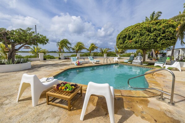 Pool - Cozy Studio Great Location Pool Walk 2 Beach (Noord)