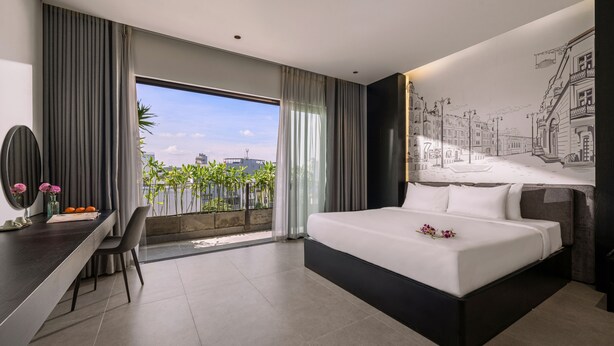 Deluxe Studio, Balcony, City View | Pemandangan bandar