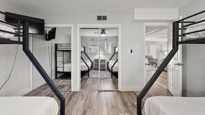 2 bedrooms, free WiFi, bed sheets