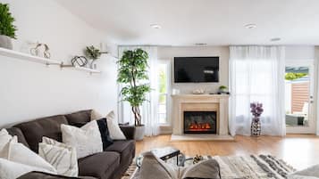 Smart TV, lareira, videogames