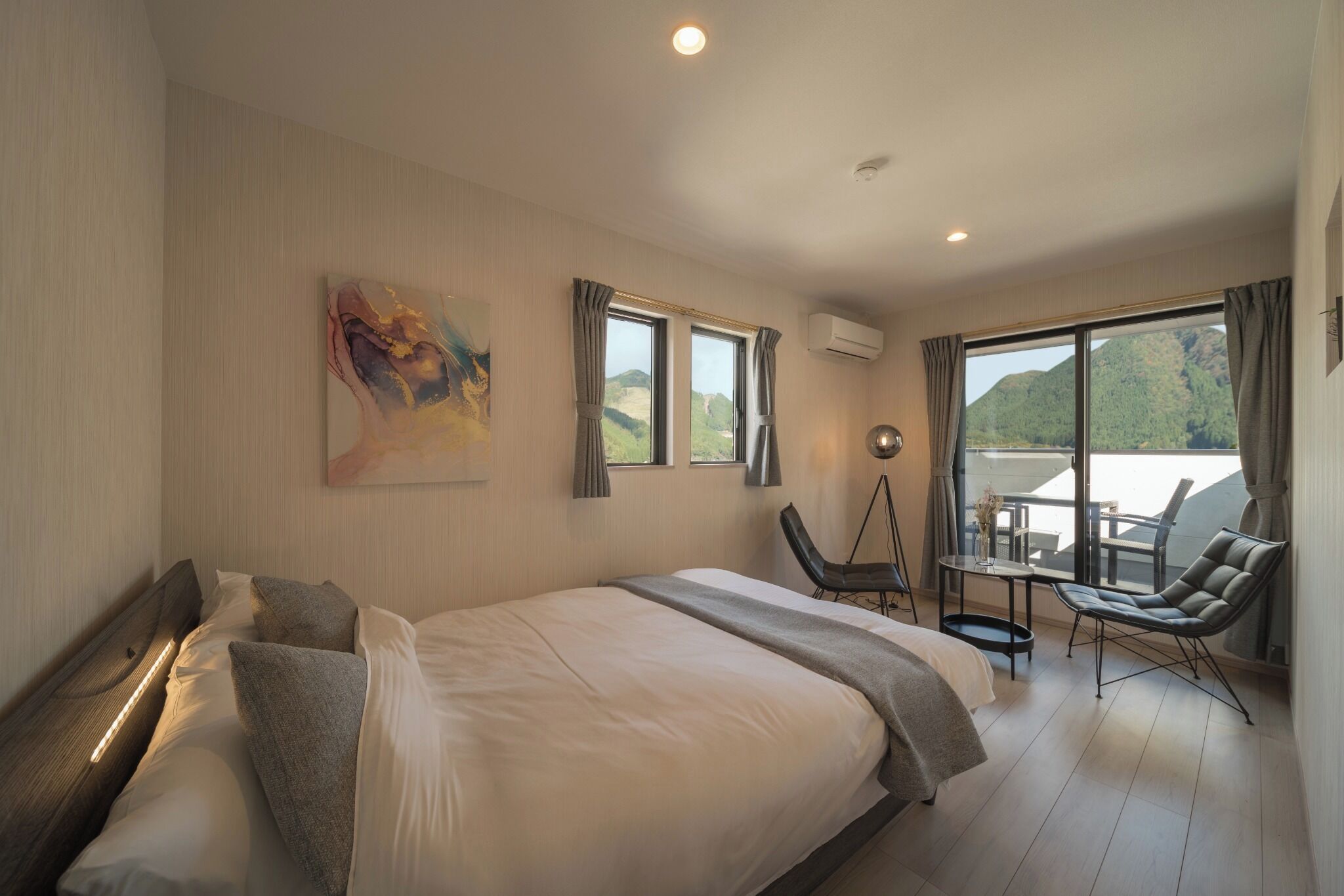3 habitaciones, wifi gratis y ropa de cama 