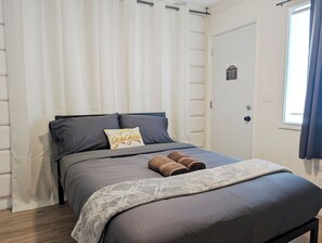 2 habitaciones, tabla de planchar con plancha y wifi gratis