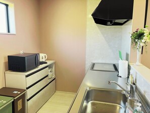 Fridge, microwave, stovetop - CASA KIKUCHI A is a newly built house located ne / Kikuchi Kumamoto (Kikuchi)