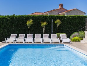 Beheizter Pool