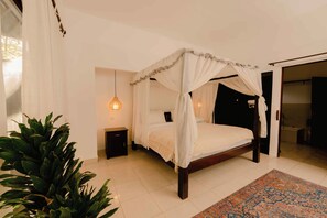 2 bedrooms, WiFi, bed sheets - Amazing 2 bedroom villa, 5 min to the Beach VD1
(Bali)