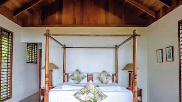 5 bedrooms, desk, free WiFi, bed sheets