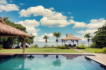 Kula Kai Villa - sleeps 15  <<NOV special buy 5 stay 7>>