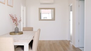 Dining - Guest House on Grove (Nelson)