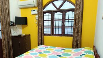 Comfort Apartment, Balcony, Garden View | 1 bedroom, in-room safe, desk, laptop workspace