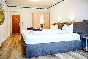 Unclassified image, 5 of 54, button