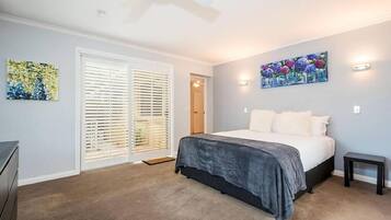 4 bedrooms, soundproofing, iron/ironing board, free WiFi