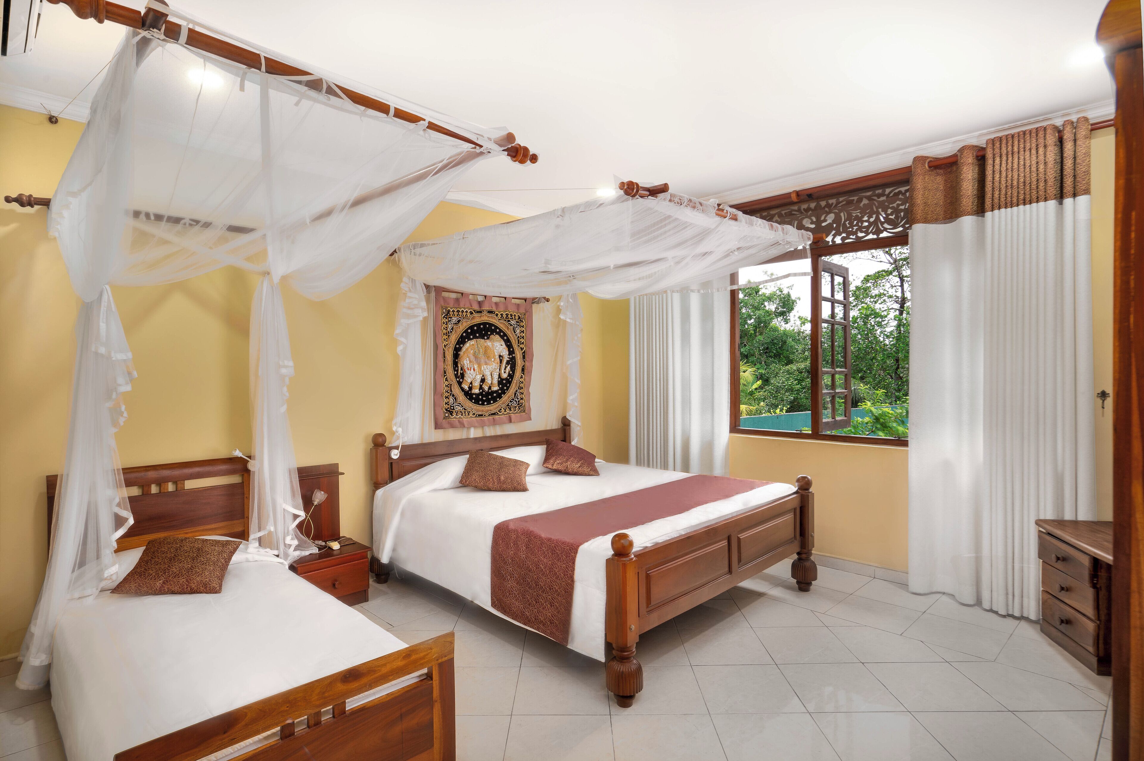 3 habitaciones, escritorio y wifi gratis 