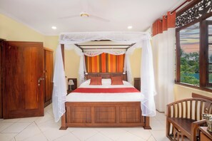 3 bedrooms, desk, free WiFi