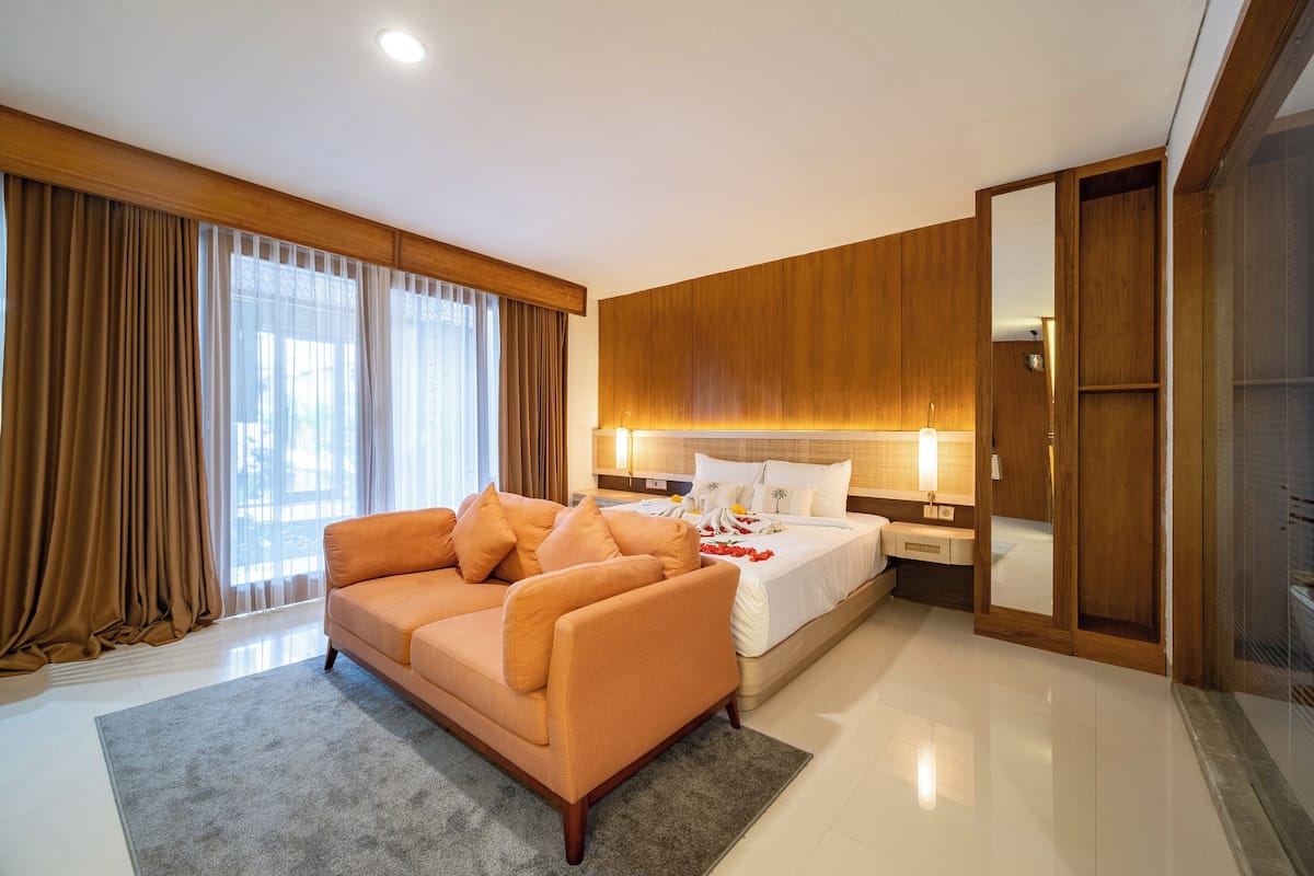 Deluxe Suite | 1 bedroom, desk, free WiFi