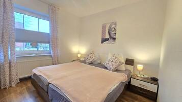 2 Schlafzimmer, Bügeleisen/Bügelbrett, WLAN