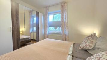 2 Schlafzimmer, Bügeleisen/Bügelbrett, WLAN