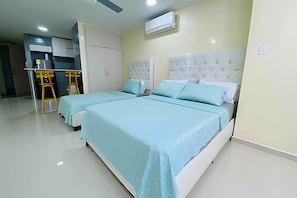 Family Apartment | 1 bedroom, iron/ironing board, free WiFi - Crisforo Colombo (Cartagena)