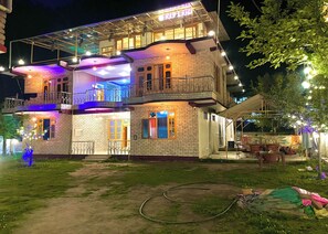 Bagian depan properti