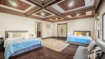 7 bedrooms, desk, iron/ironing board, free WiFi