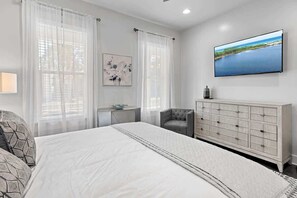 5 bedrooms, iron/ironing board, free WiFi