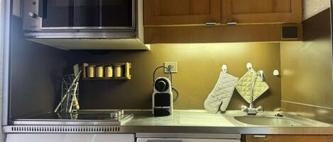 Frigorífic, microones, forn i rentaplats