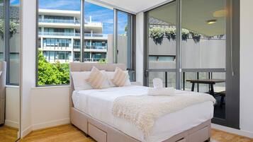 2 bedrooms, iron/ironing board, free WiFi, bed sheets