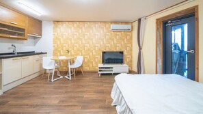 Rom – basic, 1 soverom (B202(Couple room)) | 1 soverom og wi-fi (inkludert)