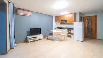 Basic Room, 1 Bedroom (B101) | 1 bedroom, free WiFi