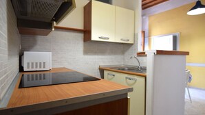 Private kitchen - A stone's throw from the sea (Marina di Campo)