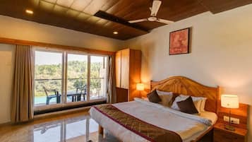 高级双人房 | 免费 WiFi