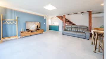 Basic Room, 3 Bedrooms (dokchae (Ocean view / Private BBQ))