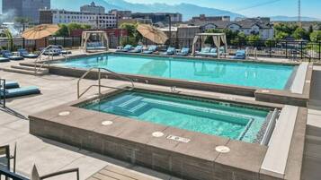 Una piscina climatizada