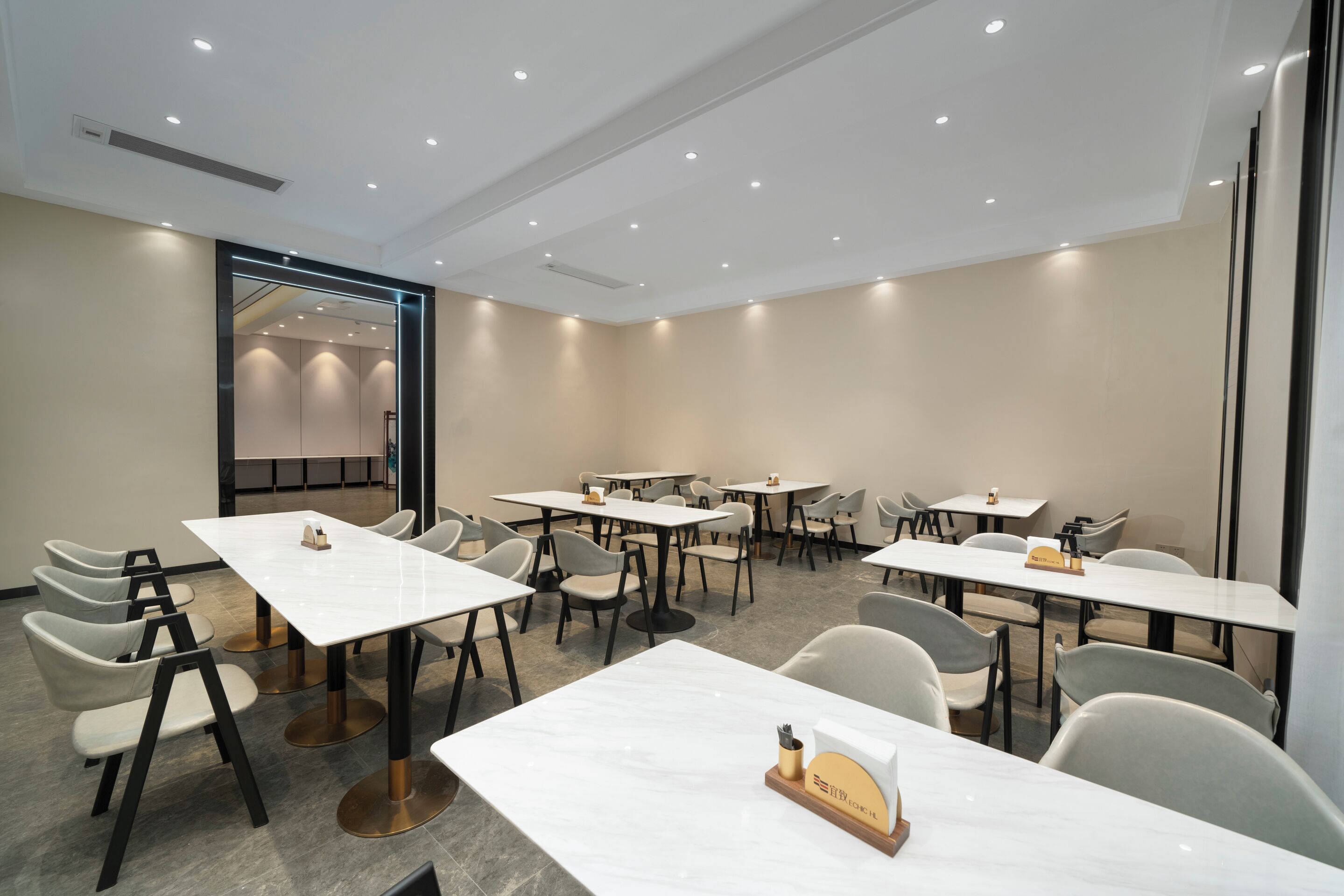 每日供应自助式早餐（每人 CNY 29）