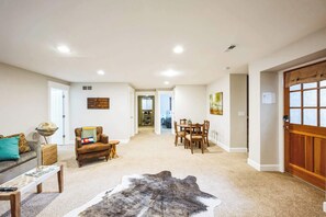 Interior - Beautiful Backyard | Blocks from Old Town (Lafayette)