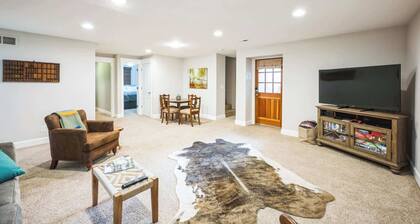 Beautiful Backyard | Blocks from Old Town