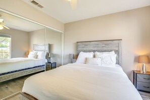 4 bedrooms, iron/ironing board, WiFi, bed sheets