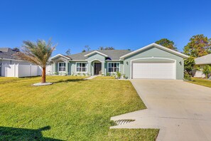 Exterior - 8 Mi to Flagler Beach: Home w/ Outdoor Dining! (Palm Coast)