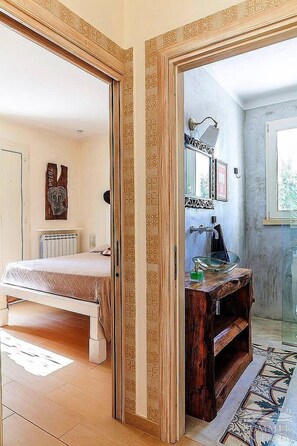 5 habitaciones, wifi gratis y ropa de cama