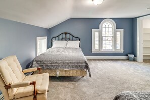 3 habitaciones, tabla de planchar con plancha, wifi y ropa de cama