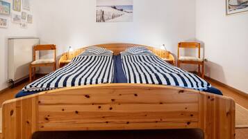 2 bedrooms, free WiFi, bed sheets