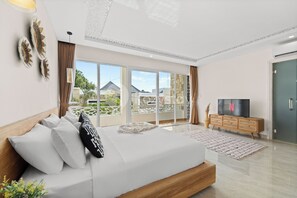 家庭别墅, 阳台, 花园景观 | 3 多间卧室、熨斗/熨衣板、免费 WiFi、床单