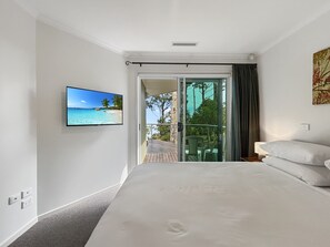 4 chambres, fer et planche à repasser, Wi-Fi, draps fournis