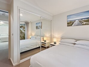 4 dormitorios, tabla de planchar con plancha, wifi y ropa de cama
