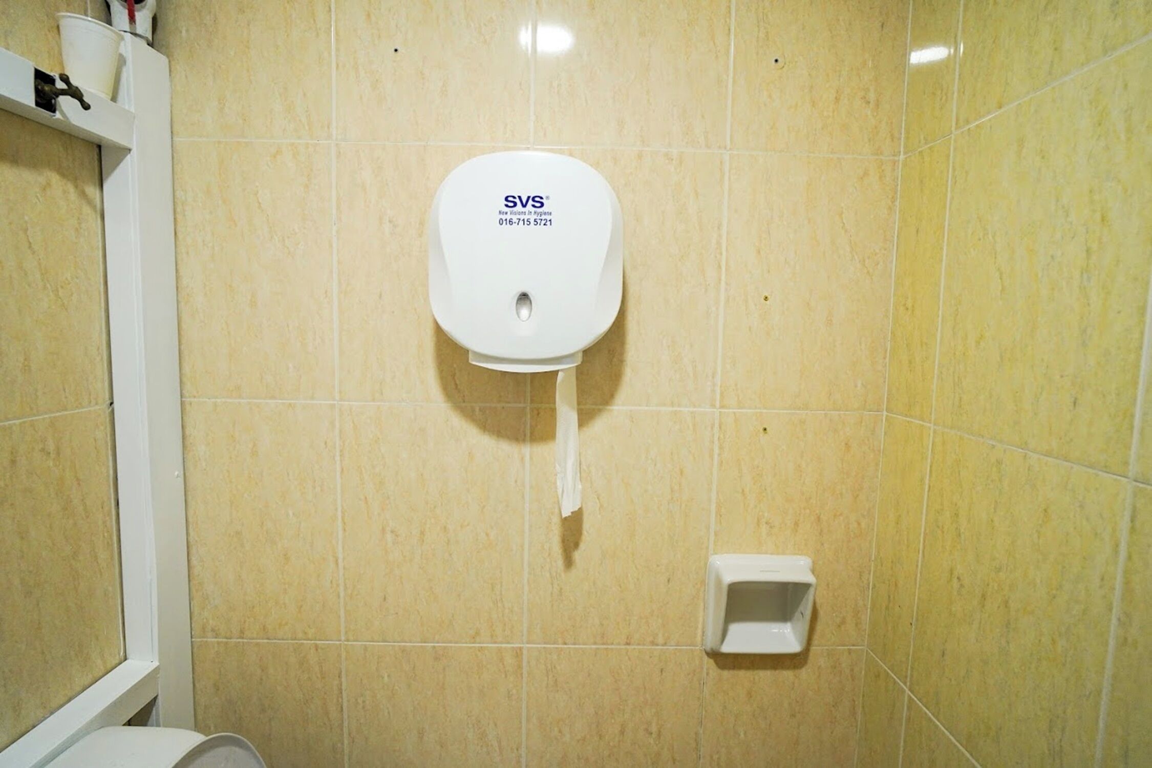 Kostenlose Toilettenartikel, Bidet, Handtücher, Seife