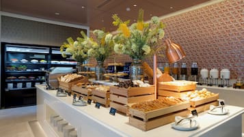 Daily buffet breakfast (THB 930 per person)