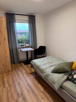 2 quartos, Wi-Fi de cortesia, roupa de cama
